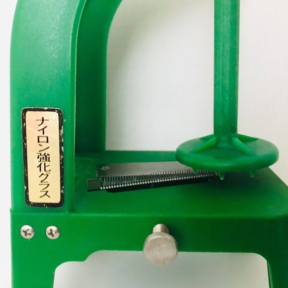 Benriner Cook Help Japanese Fruit & Vegetable Slicer Shredder Kitchen Tool - Picture 5 of 12